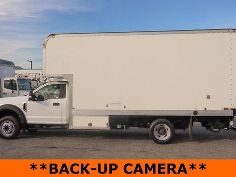 Used 2017 Ford F550 2WD Regular Cab Super Duty image 5