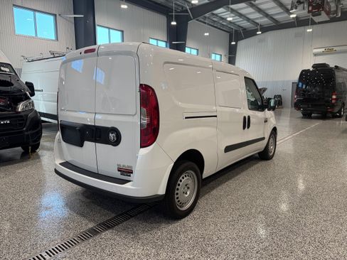 Used 2022 RAM ProMaster City Tradesman FWD image 5