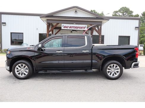 Used 2019 Chevrolet Silverado 1500 LTZ w/ LTZ Plus Package AWD/4WD image 2