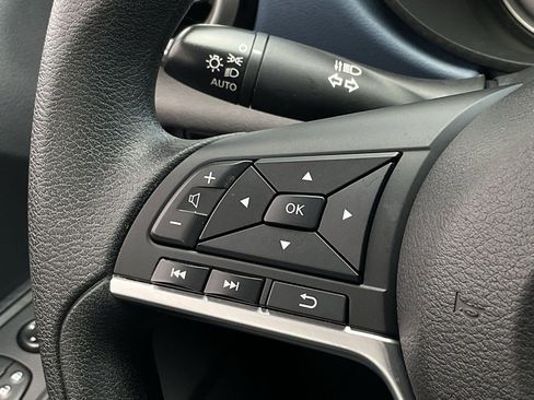 Used 2025 Nissan Versa SV image 22