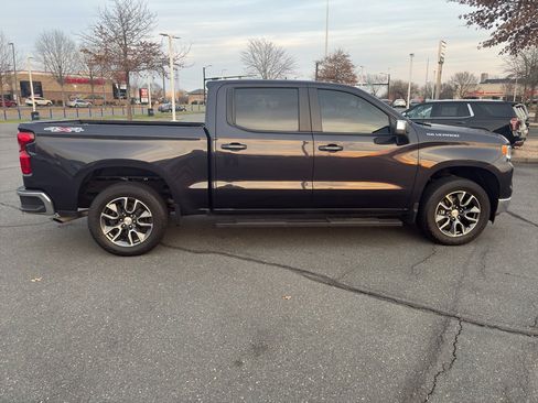 Used 2024 Chevrolet Silverado 1500 LT image 8