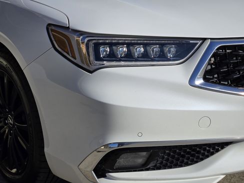 Used 2018 Acura TLX V6 SH-AWD w/ Advance Package image 12