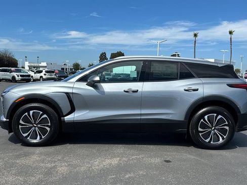 New 2025 Chevrolet Blazer EV LT image 7