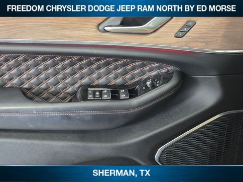 Used 2022 Jeep Grand Cherokee L Summit w/ Advanced Protech Group IV AWD/4WD image 17