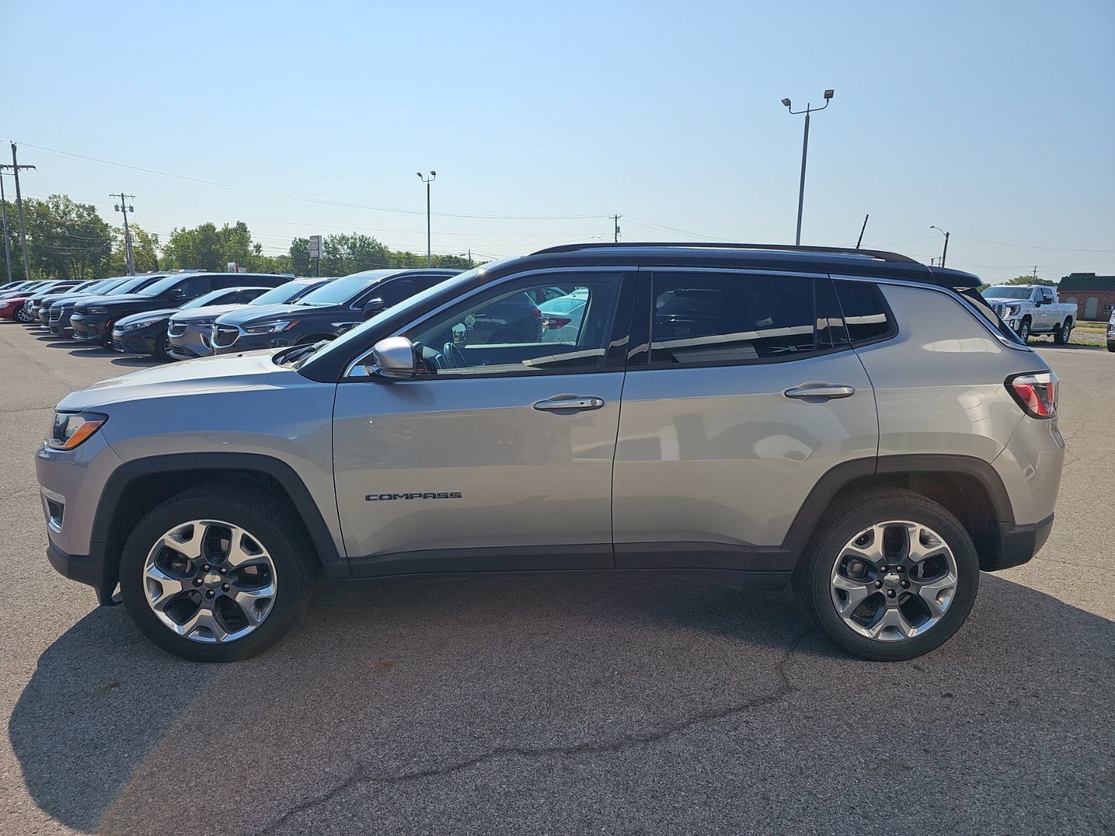 Used 2020 Jeep Compass Limited AWD/4WD image 4