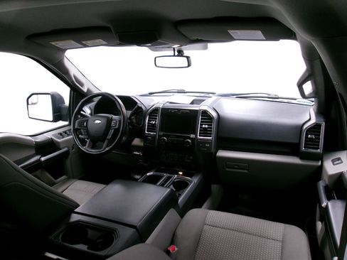 Used 2015 Ford F150 XLT w/ Equipment Group 302A Luxury image 2