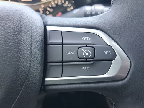 New 2026 Jeep Compass Latitude image 13