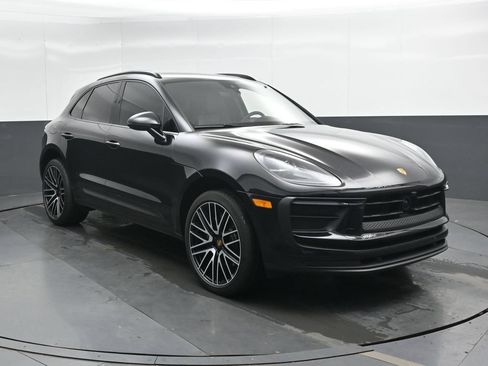 Used 2022 Porsche Macan AWD/4WD image 9