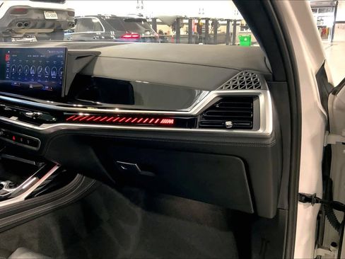 Used 2023 BMW X7 M60i w/ Executive Package image 17