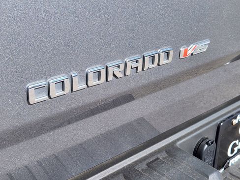 Used 2018 Chevrolet Colorado Z71 image 11