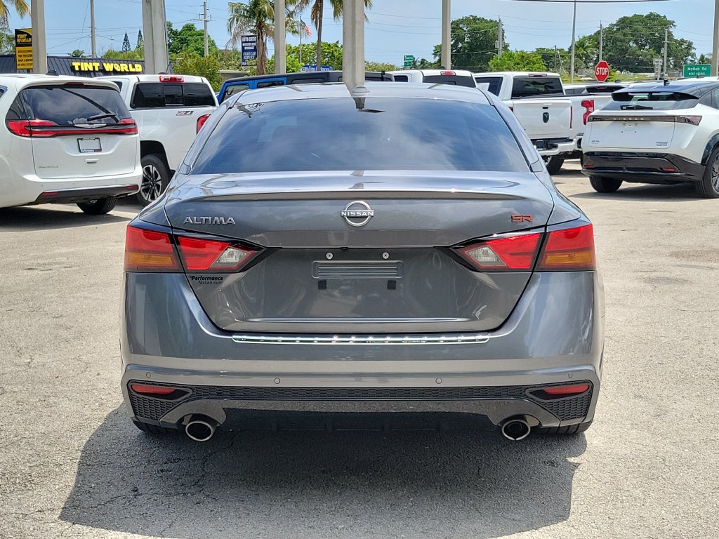 Certified 2023 Nissan Altima 2.5 SR FWD image 7