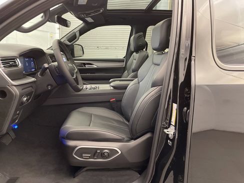 New 2025 Jeep Wagoneer Series II image 18