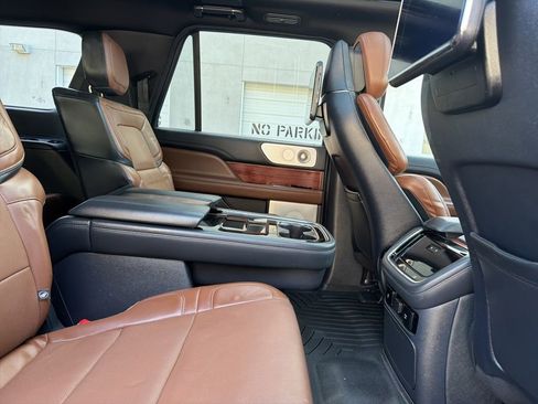 Used 2023 Lincoln Navigator L Reserve image 29
