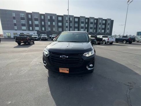 Used 2019 Chevrolet Traverse LT w/ LPO, Blackout Package image 3