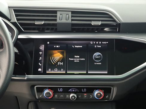 Certified 2025 Audi Q3 2.0T Premium Plus w/ Premium Plus Package image 19