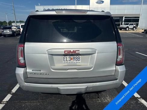 Used 2016 GMC Yukon XL SLT w/ Open Road Package AWD/4WD image 7