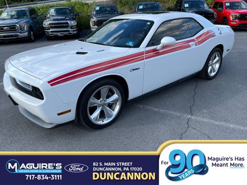 Used 2013 Dodge Challenger R/T RWD image 1