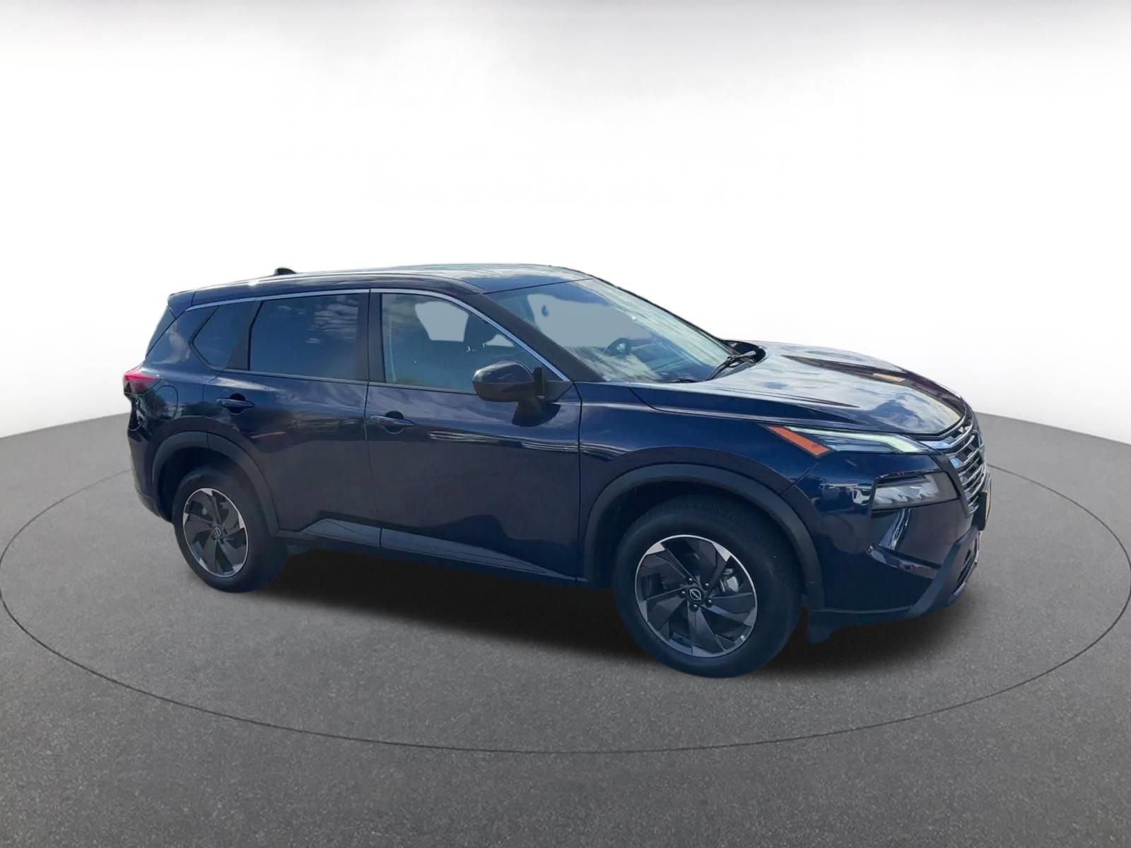 Used 2025 Nissan Rogue SV FWD image 2