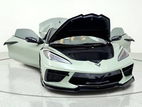 Used 2024 Chevrolet Corvette Stingray Preferred Conv w/ Z51 Performance Package RWD image 12