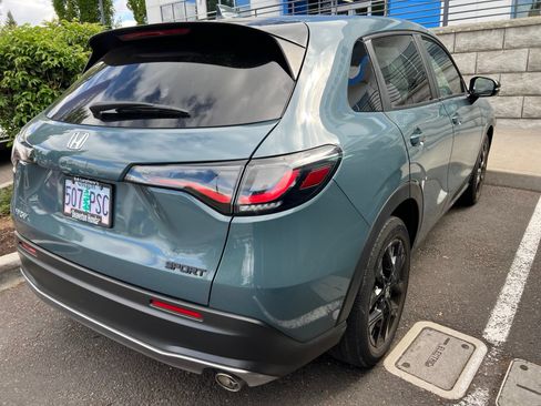 Used 2024 Honda HR-V Sport image 4