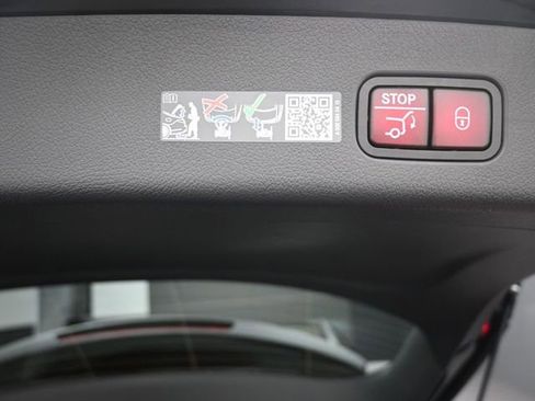 New 2026 Mercedes-Benz GLC 300 image 27