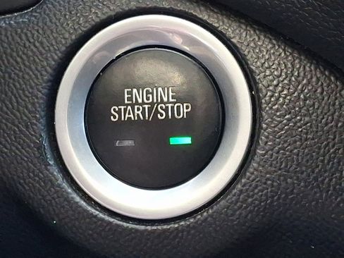 Used 2020 Chevrolet Equinox LT image 23