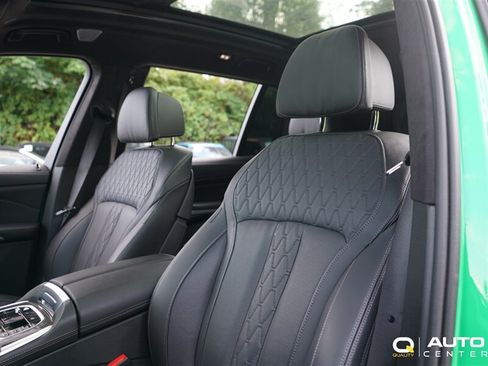 Used 2025 BMW X7 M60i AWD/4WD image 15