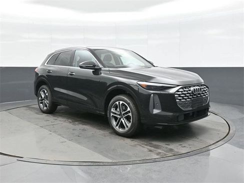 New 2025 Audi Q5 Premium Plus image 1