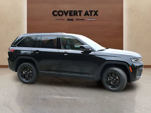 New 2026 Jeep Grand Cherokee 4WD image 6