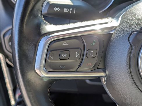 Used 2020 Jeep Wrangler Unlimited Sahara image 21