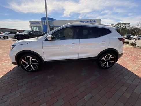 Used 2022 Nissan Rogue Sport SL image 27