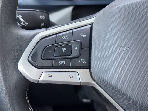 Used 2024 Volkswagen Taos SE image 22