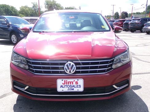 Used 2017 Volkswagen Passat 1.8T SE FWD image 8
