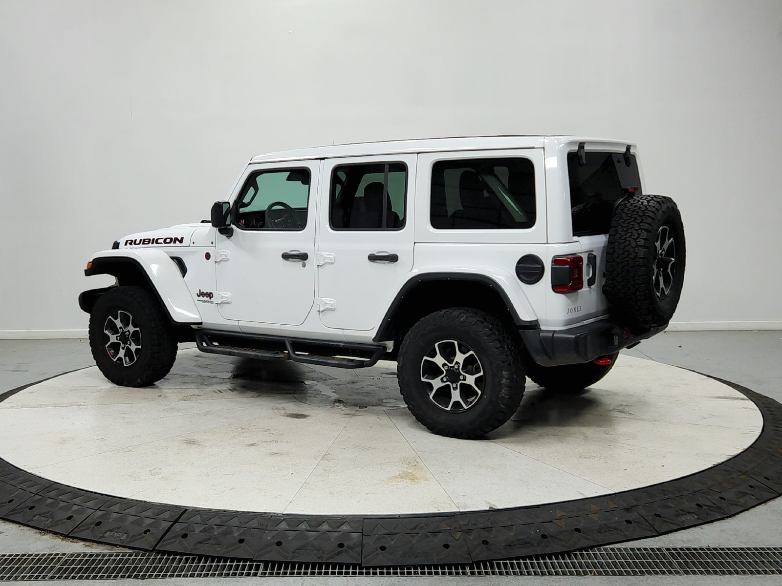 Used 2022 Jeep Wrangler Unlimited Rubicon w/ LED Lighting Group AWD/4WD image 6