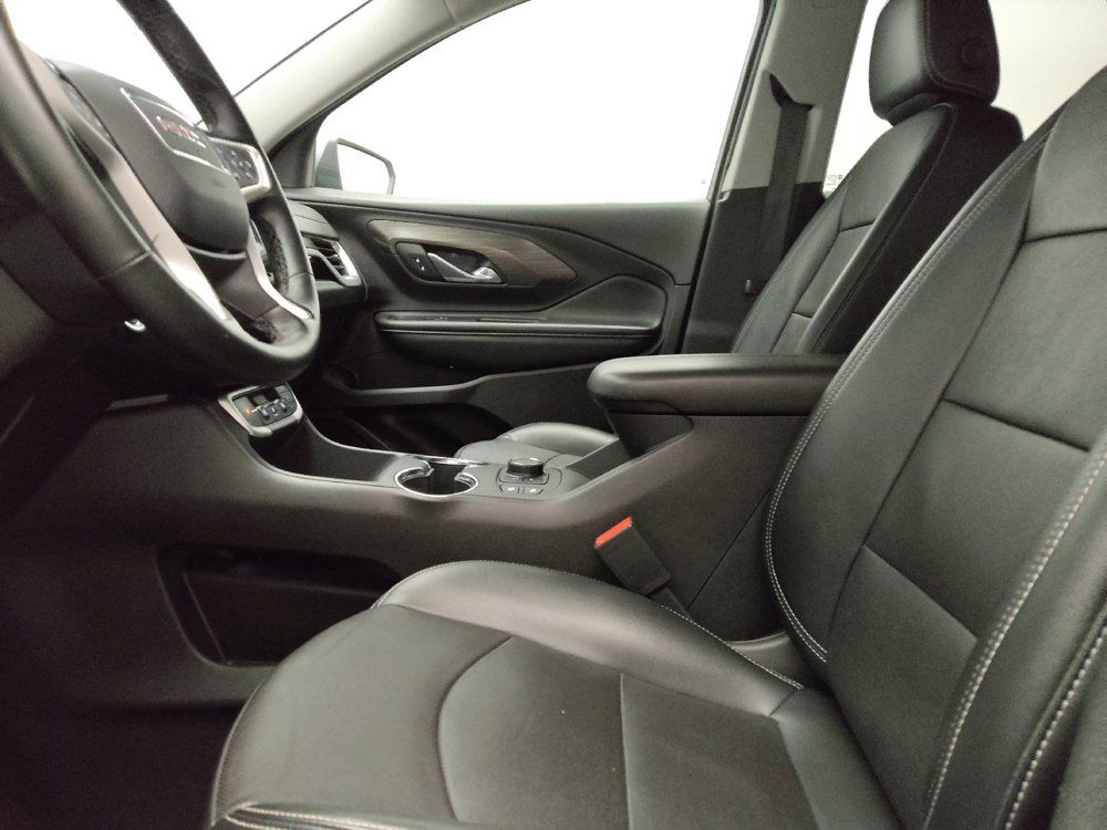 Used 2024 GMC Terrain SLT AWD/4WD image 17
