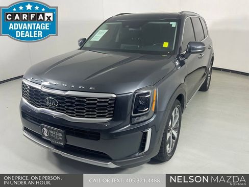 Used 2020 Kia Telluride S w/ S 8 Passenger Seating Package AWD/4WD image 1