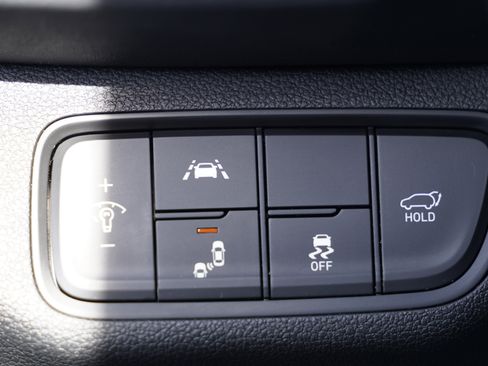 Used 2019 Hyundai Santa Fe Limited FWD image 17