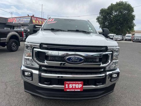 Used 2022 Ford F250 XLT w/ XLT Value Package AWD/4WD image 2