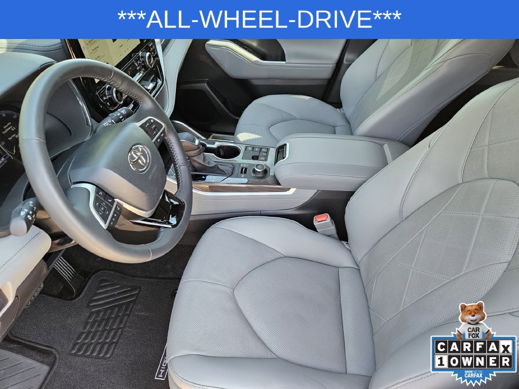 Used 2024 Toyota Highlander Platinum AWD/4WD image 13