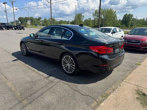 Used 2019 BMW 530i xDrive w/ Premium Package AWD/4WD image 3