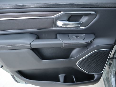 New 2026 RAM 1500 Laramie AWD/4WD image 17