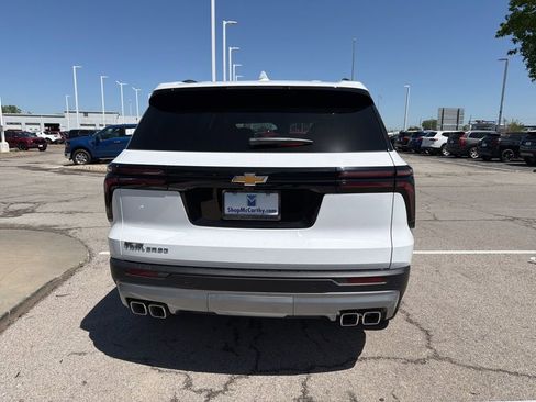 New 2026 Chevrolet Traverse LT FWD image 4