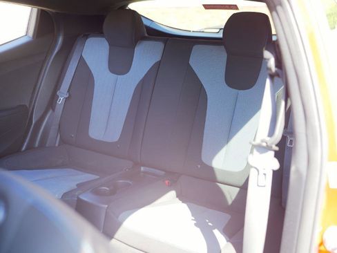 Used 2019 Hyundai Veloster 2.0 image 16