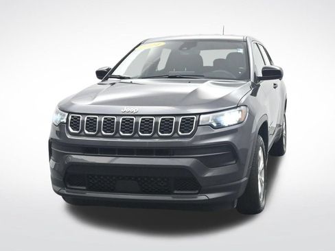 Used 2024 Jeep Compass Sport AWD/4WD image 2