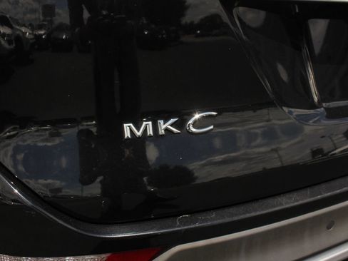 Used 2019 Lincoln MKC Reserve w/ MKC Climate Package AWD/4WD image 7