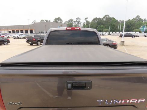 Used 2016 Toyota Tundra SR5 w/ SR5 Upgrade Package AWD/4WD image 14