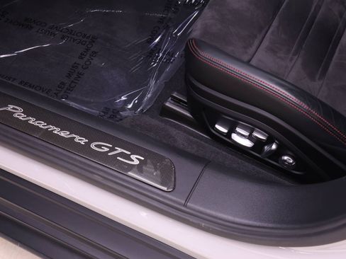 Used 2019 Porsche Panamera GTS AWD/4WD image 24