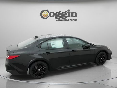 New 2026 Toyota Camry SE FWD image 19