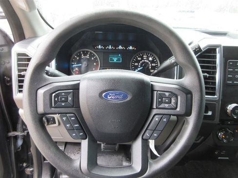 Used 2015 Ford F150 XLT RWD image 12