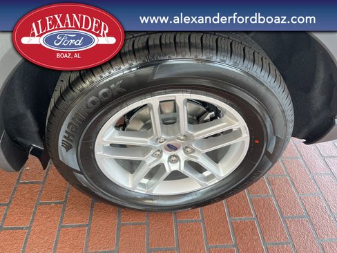 New 2026 Ford Explorer Active w/ Active Comfort Package image 8